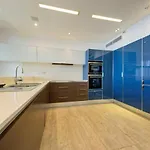 Seafront 3br With Views Of Valletta In Tigne Point *