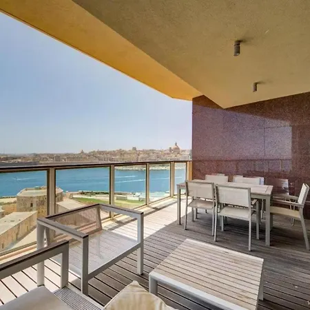 Seafront 3br With Views Of Valletta In Tigne Point Apartament *