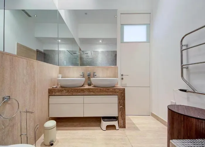 Seafront 3br With Views Of Valletta In Tigne Point Apartment Gzira